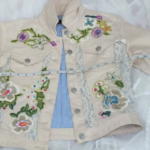 Vintage Boston Proper Small Beaded Floral Embroidered Denim Jacket Lace Cuffs - Picture 12 of 15